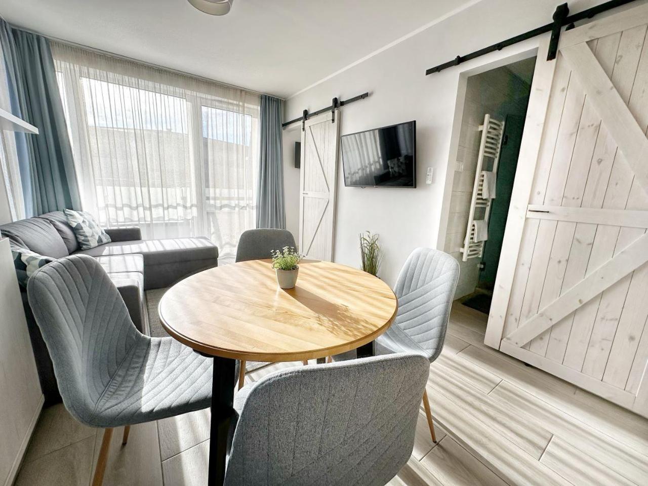Marina Apartment By Dora Keszthely Εξωτερικό φωτογραφία