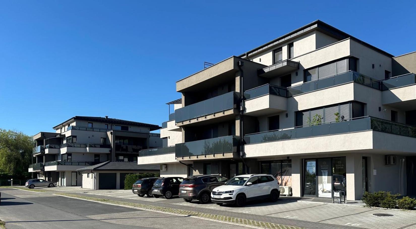 Marina Apartment By Dora Keszthely Εξωτερικό φωτογραφία